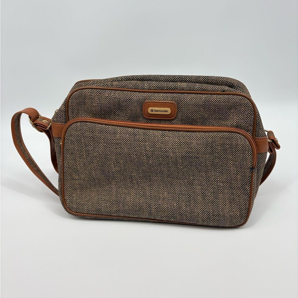 Samsonite Shoulder Bag Briefcase Laptop Travel Tan Zip Closure Footed Carry On